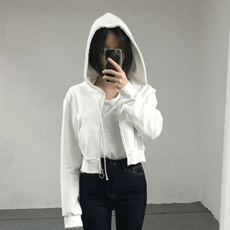 Short Women’s Hoodie – Cozy, Modern & Effortlessly Stylish