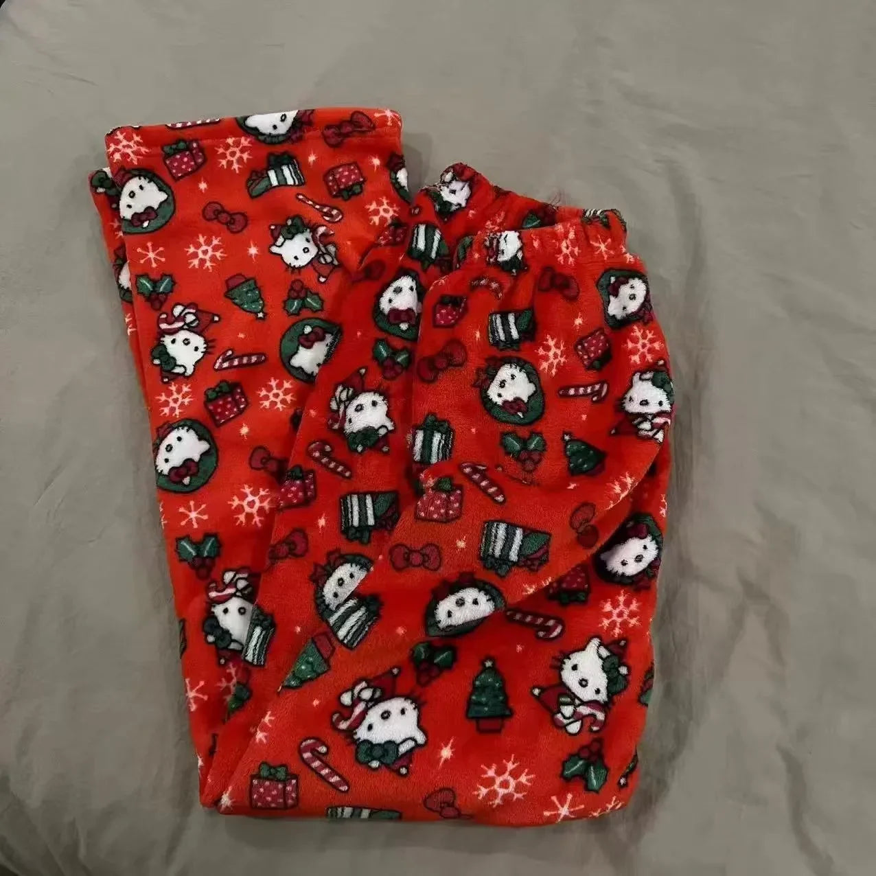 Y2K Christmas Hello Kitty Flannel Pajama Pants – Cute Anime Loungewear